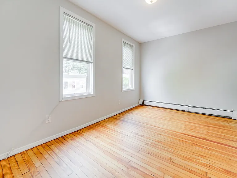 27 Marion Pl #3 — Photo 8