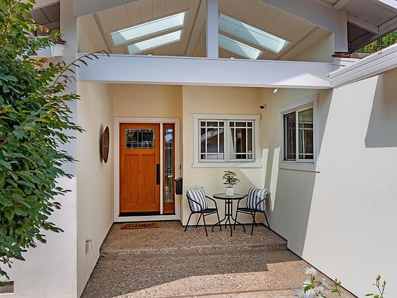 2nd image of 2487 Gunar Dr