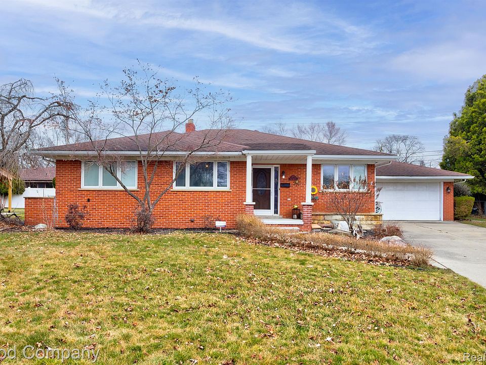 1st image of 25579 Loch Lomond Dr