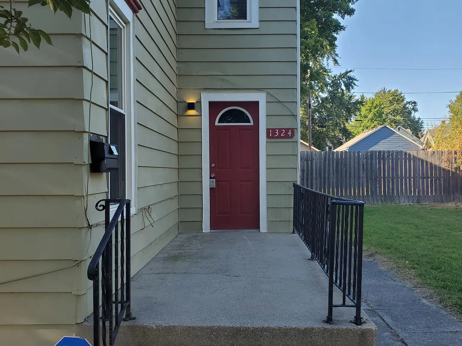1324 Huestis Avenue — Photo 2