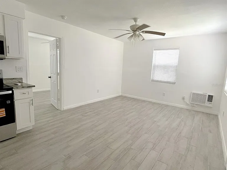 24 Lynn Way #C — Photo 6