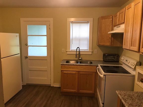 4th image of 625 Pershing Dr #1