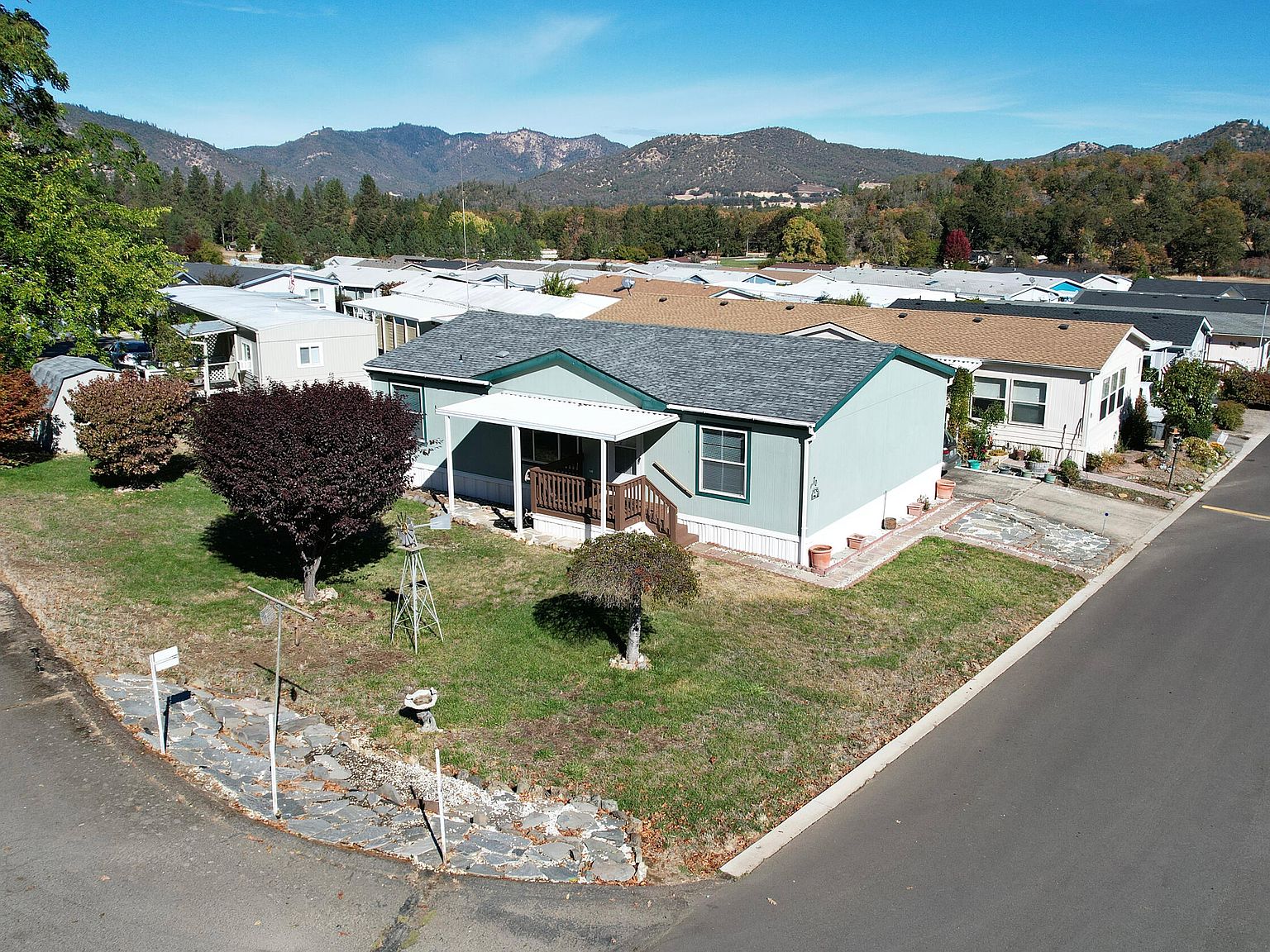 8401 Old Stage Rd UNIT 70, Central Point, OR 97502 MLS 220191673