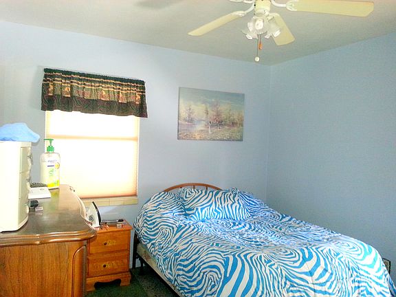 4th image of 601 Camellia Dr