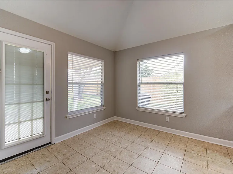 14802 Newton Falls Ln — Photo 12