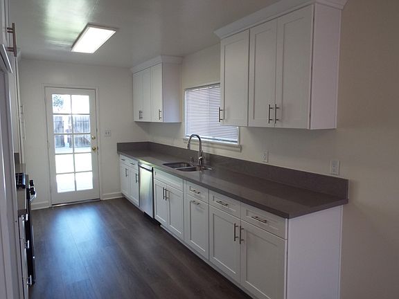 2nd image of 267 Bennett Ave