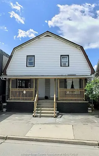 2181 Howard Ave Photo 1