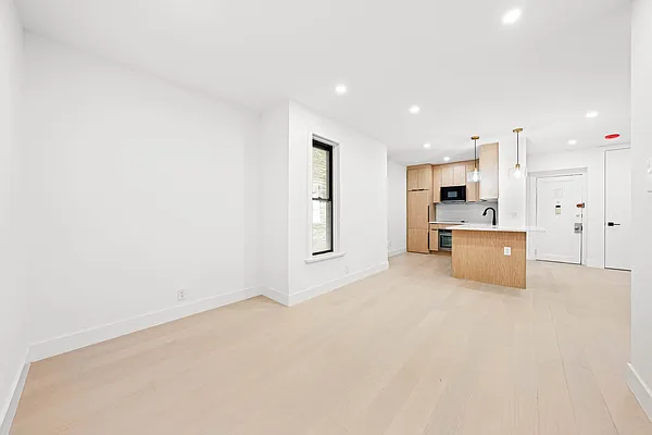 Rented by REAL New York | media 5