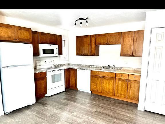 3rd image of 416 E Hancock St APT A