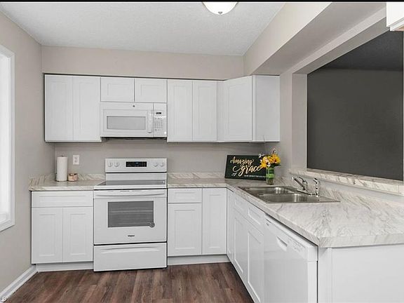 4th image of 315 E Montcastle Dr Unit A