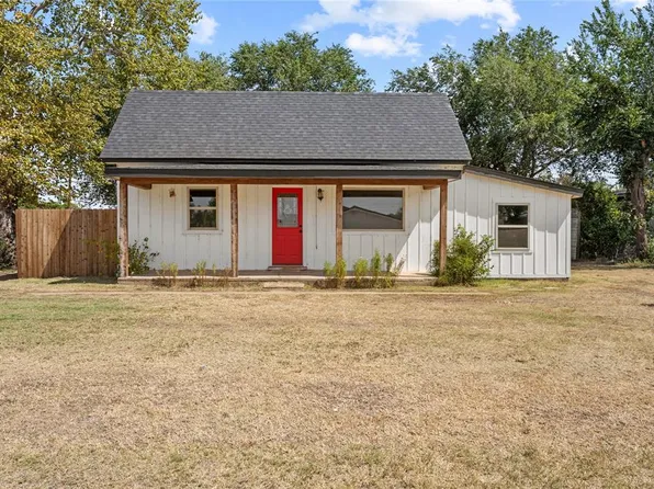 103 E Ash St, Carnegie, OK 73015