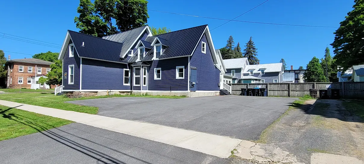 6 bed, 2313 sqft, $517 — Photo 2