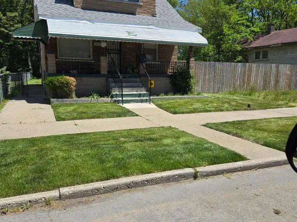 13858 Saint Aubin St, Hamtramck, MI 48212