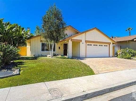3rd image of 1702 Sandal Wood Pl