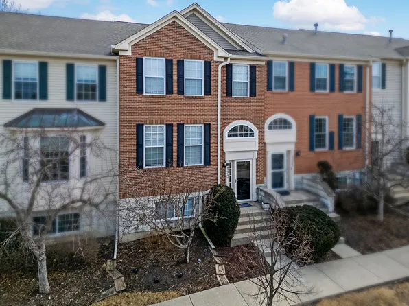 123 Willow Blvd, Willow Springs, IL 60480