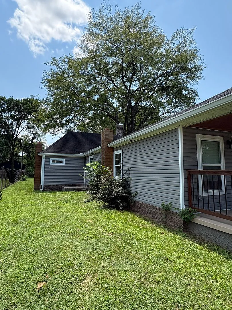 3 Bedroom 2 Bath House — Photo 3