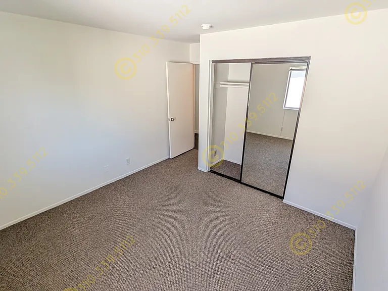 10758 Lawler St #7 — Photo 23