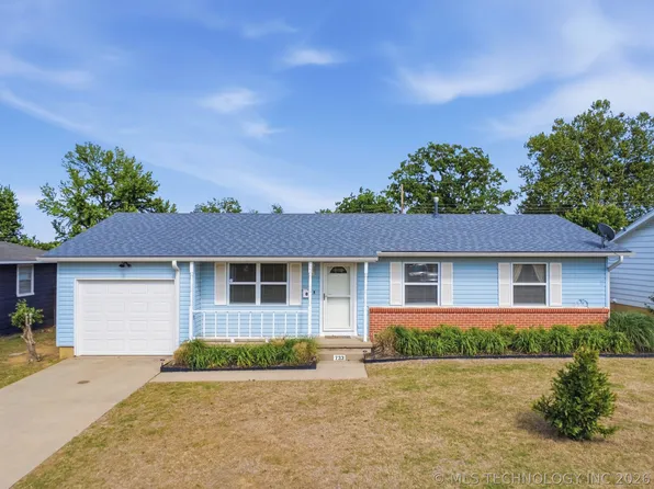733 N Moccasin St, Sapulpa, OK 74066
