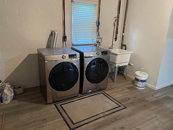 Washer dryer 