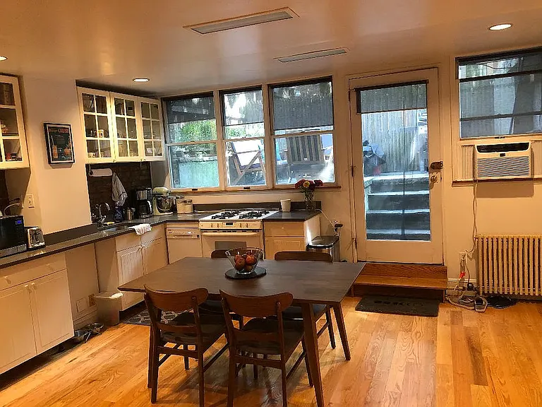 139 Henry St #1 — Photo 3
