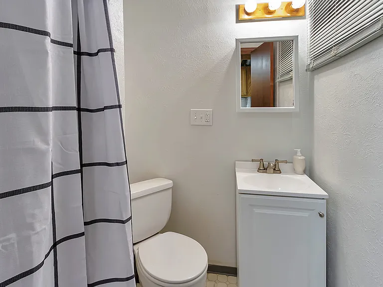 11160 Eaton St #B — Photo 4