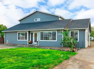 2007 Castle Ave, Roseburg, OR 97471