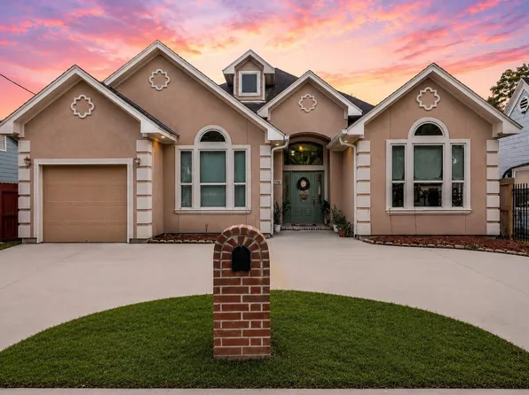 7106 Japonica St, Houston, TX 77087