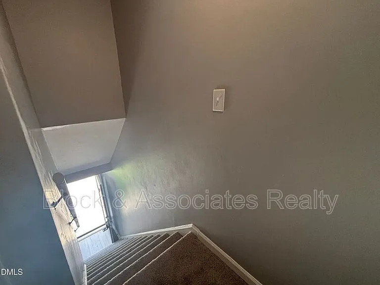 4808 Blue Bird Ct #D — Photo 54