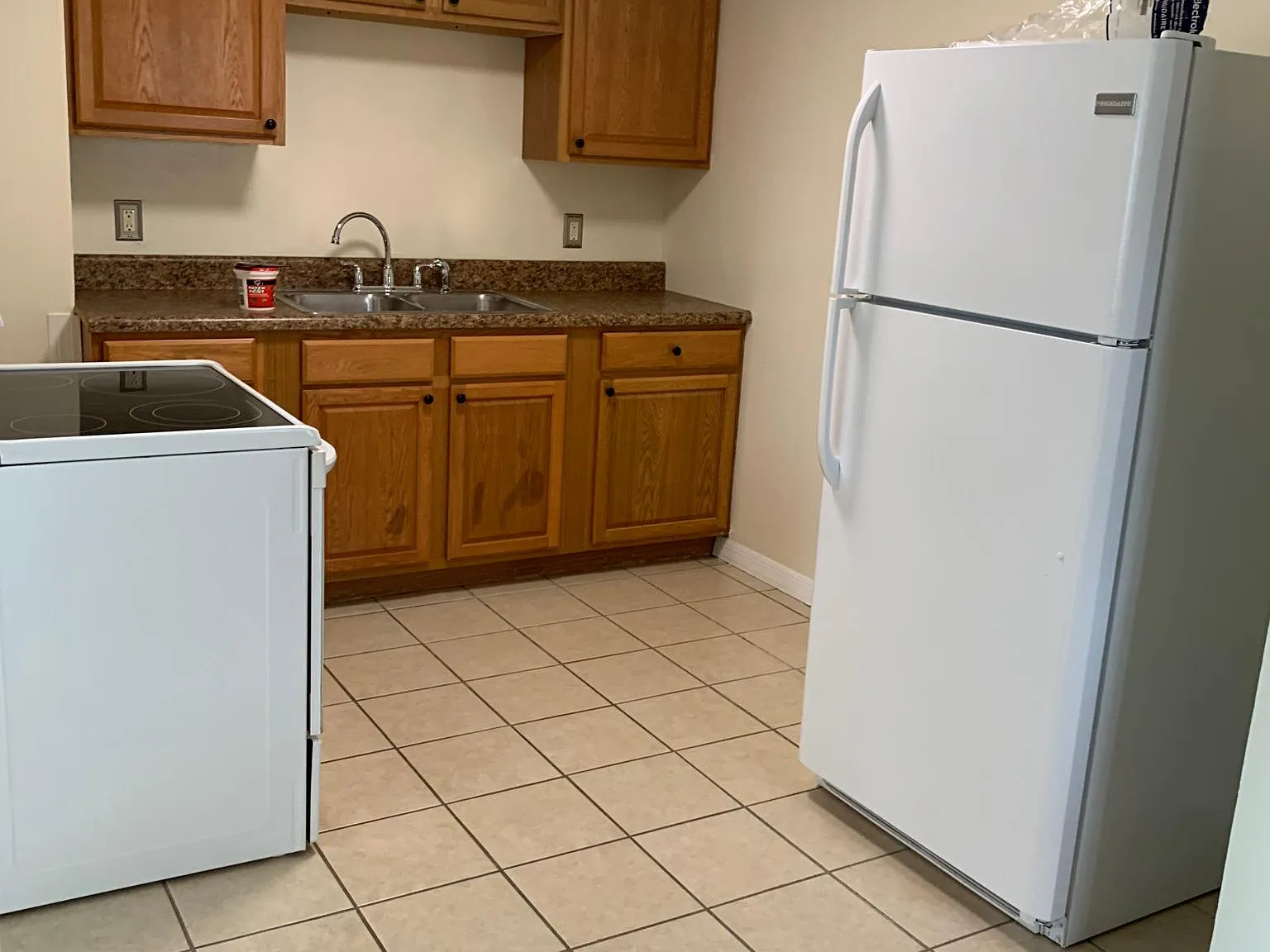2 bed, 1128 sqft, $1,650 — Photo 2