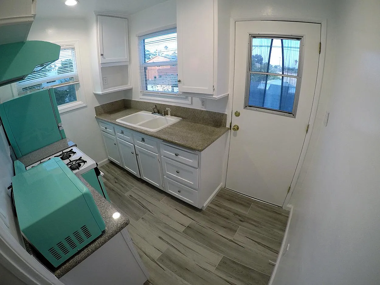 1 bed, 440 sqft, $1,800 — Photo 4