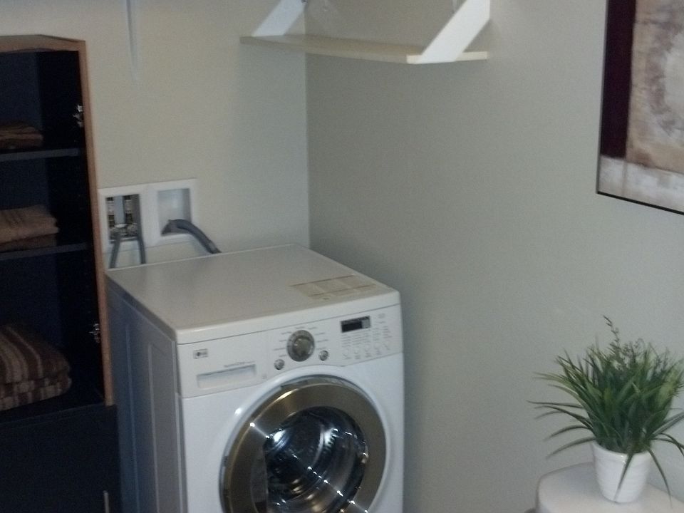 1st image of 1620 Melrose Ave APT 209