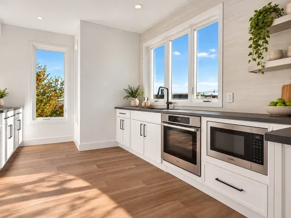 116 Heath St #C, Somerville, MA 02145