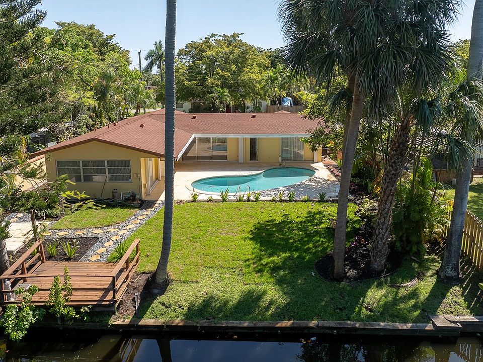 1st image of 3566 Lloyd Drive