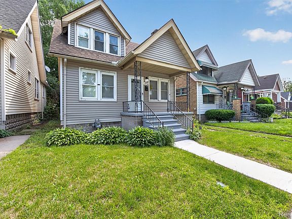 3rd image of 15906 Monica St