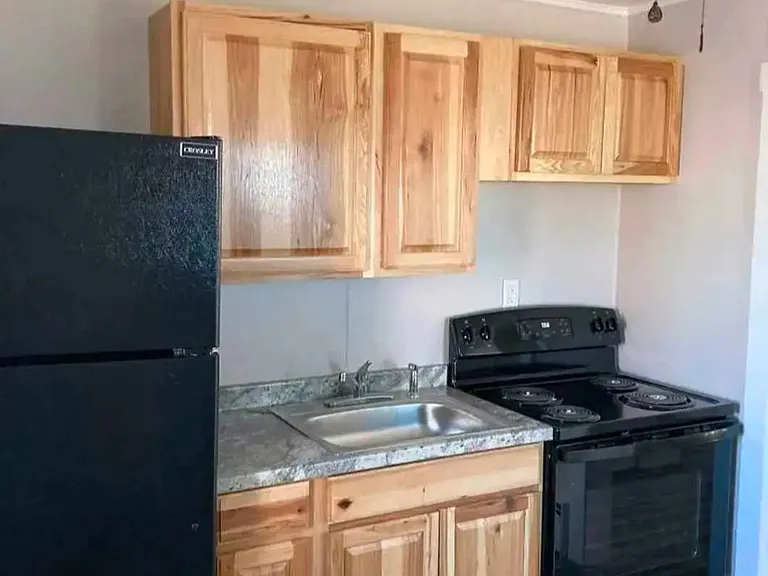 116 N Market St — Photo 8
