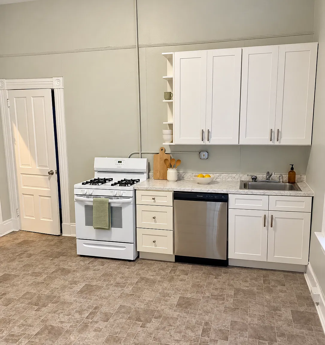 1 bed, 750 sqft, $950 — Photo 3