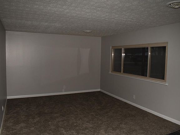 4th image of 14 Arcadia Dr