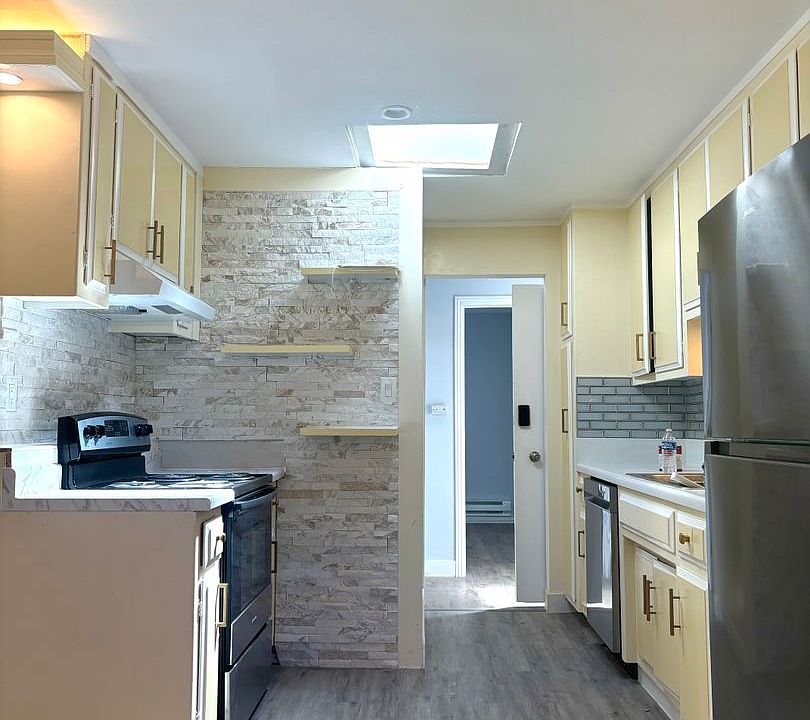 1st image of 3239 Glendora Dr #0