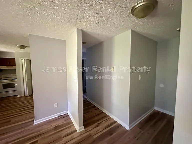 105 Daniel St #B — Photo 8