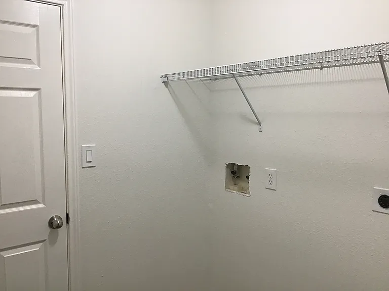 327 Leisure Ln — Photo 20