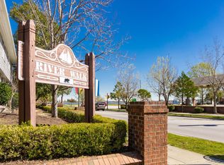 330 River Walk Dr, New Bern, NC 28560