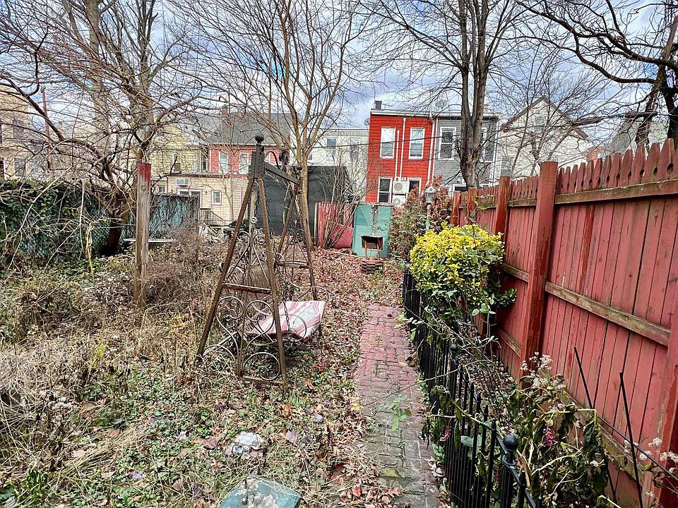 2nd image of 42 Lincoln St