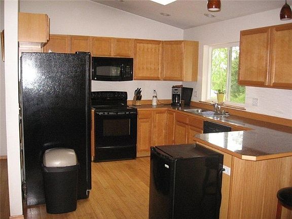 4th image of 141 E Toni Smith Ln