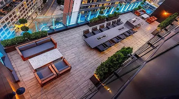 Rented by The KCI Group | media 100