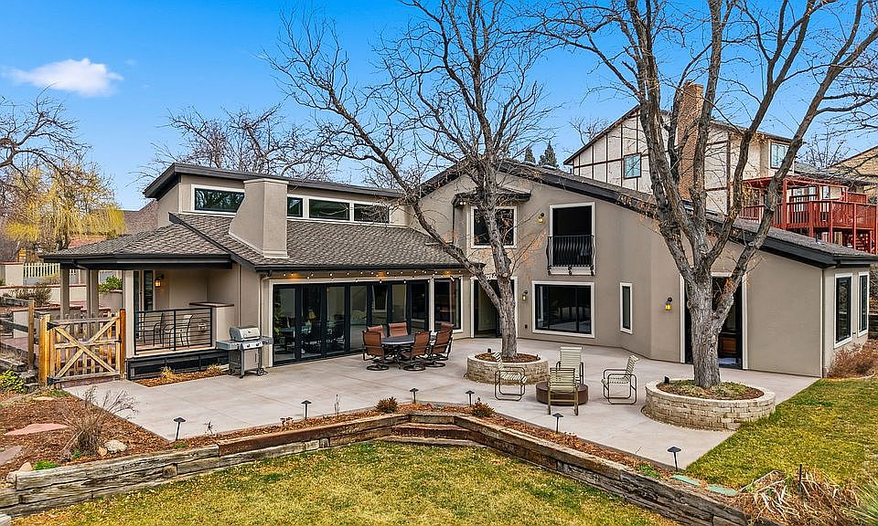 1st image of 2432 W Arapahoe Ct