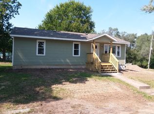 405 N Washington St, Paris, MO 65275