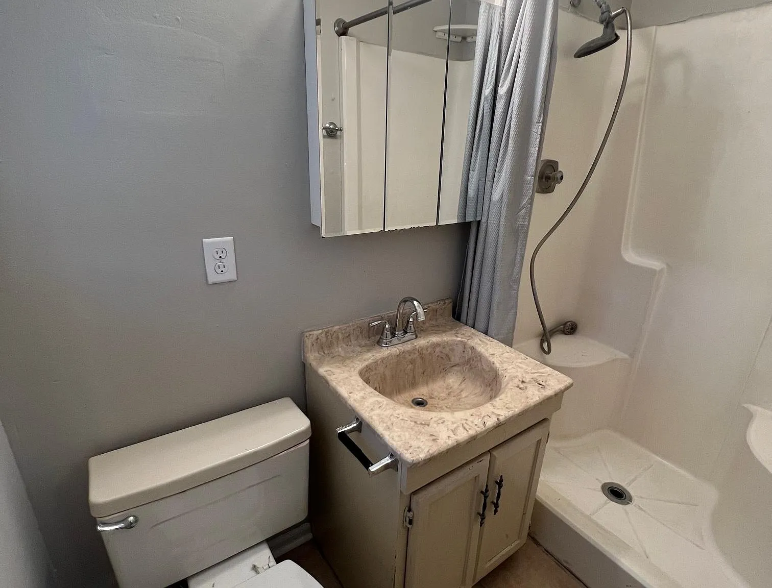 3 bed, 1250 sqft, $1,500 — Photo 4