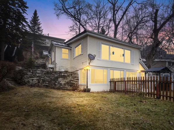 7170 Pleasant DRIVE, West Bend, WI 53090