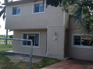 16744 SW 99th Ct, Miami, FL 33157