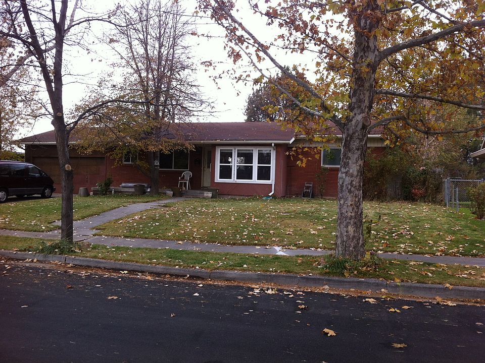 1st image of 1611 E Deauville Ave